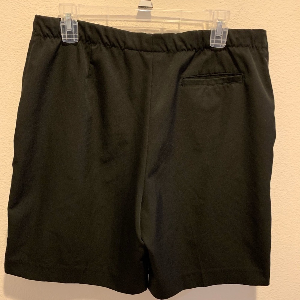 bolle golf Womens Black Golf Shorts. Size 14. EUC.​​​​​​​​​​​​​​​​​​​​